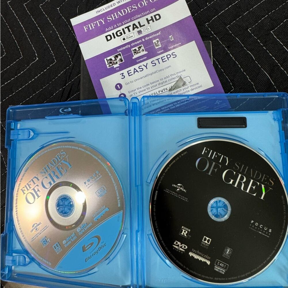 Fifty Shades of Grey Fifty Shades Darker Books + BLURay + DVD 📀 Unrated Version - Picture 4 of 5